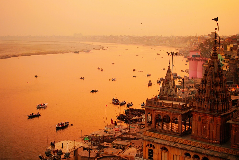 Varanasi India Gangesz partján 