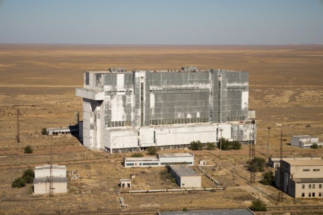 Raktár Bajkonurban űrsiklókkal Kazahsztánban