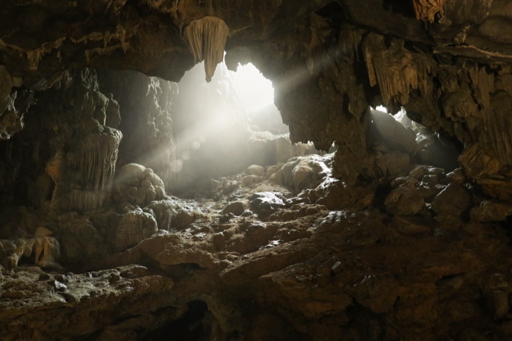 Ha Long-öböl Thien Cung barlang