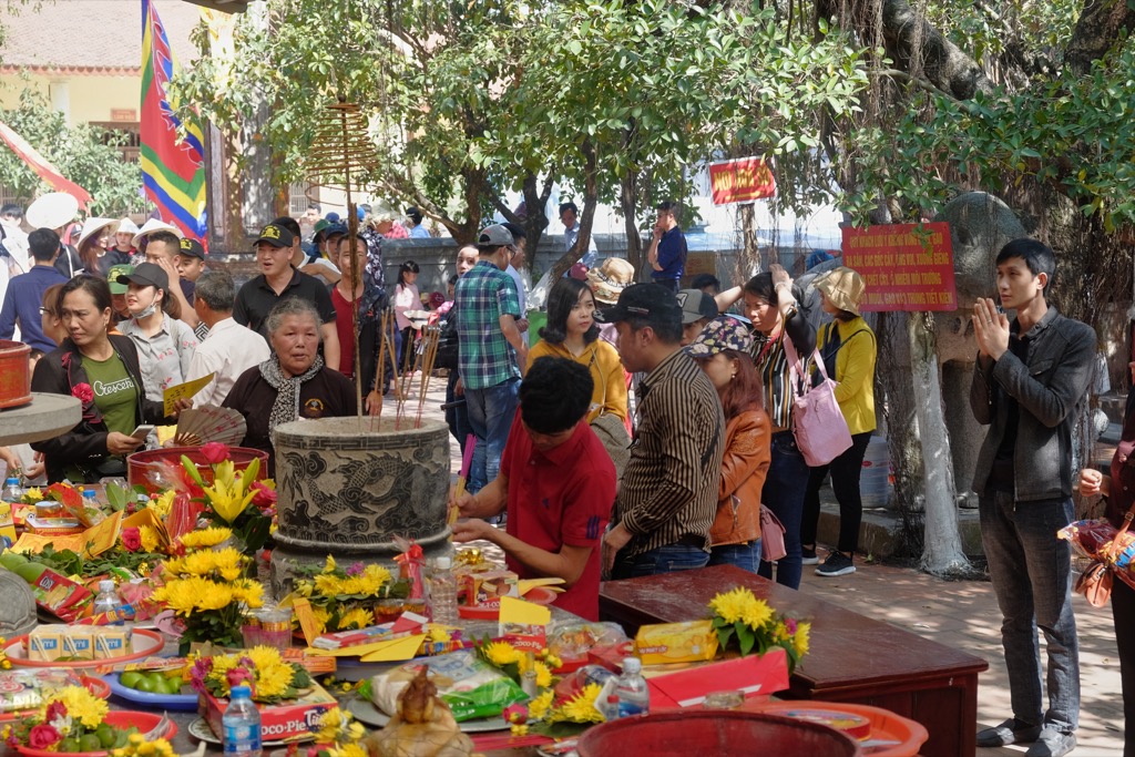 Parfüm Pagoda Vietnám egyik legfontosabb buddhista zarándokhelye