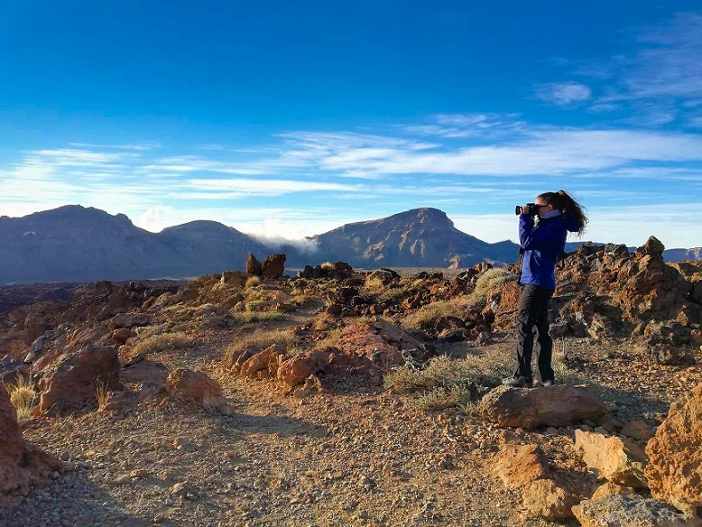 Holdbéli táj Tenerifén a Teide nemzeti parkban