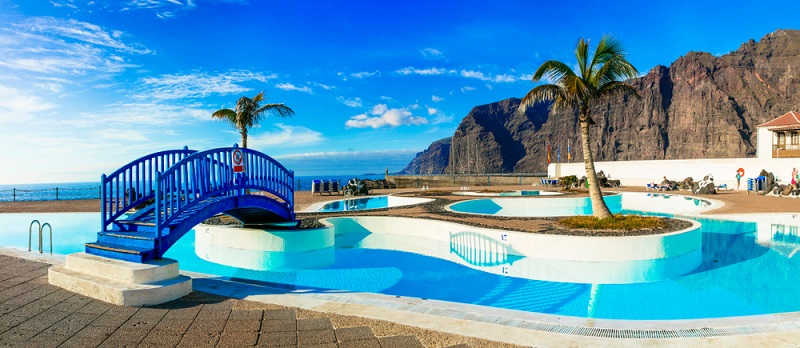 Piscinas Oasis los gigantes tenerife strand