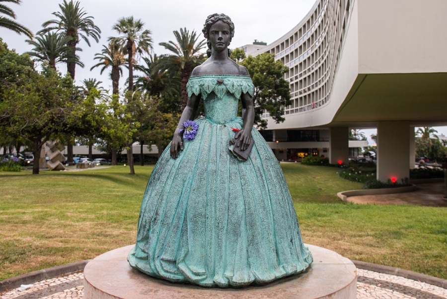 funchal látnivalói madeira sissi szobor