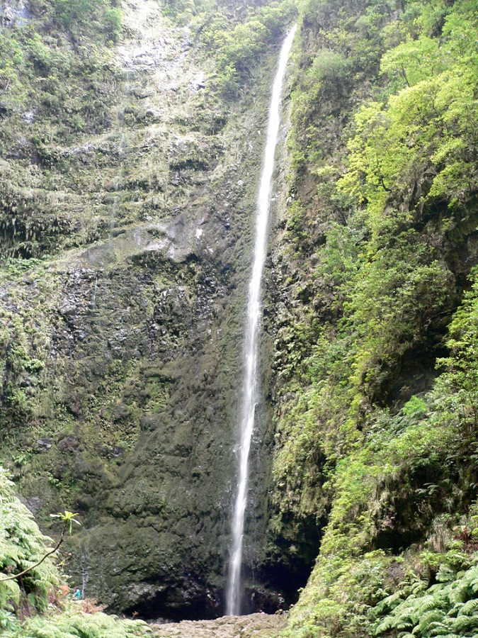 madeira vízesés caldeiro verde