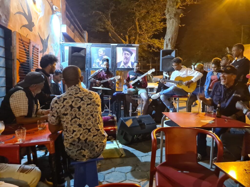 Reggae zenekar Mindeloban, a Zöld-foki-szigetek kultúrális fővárosában