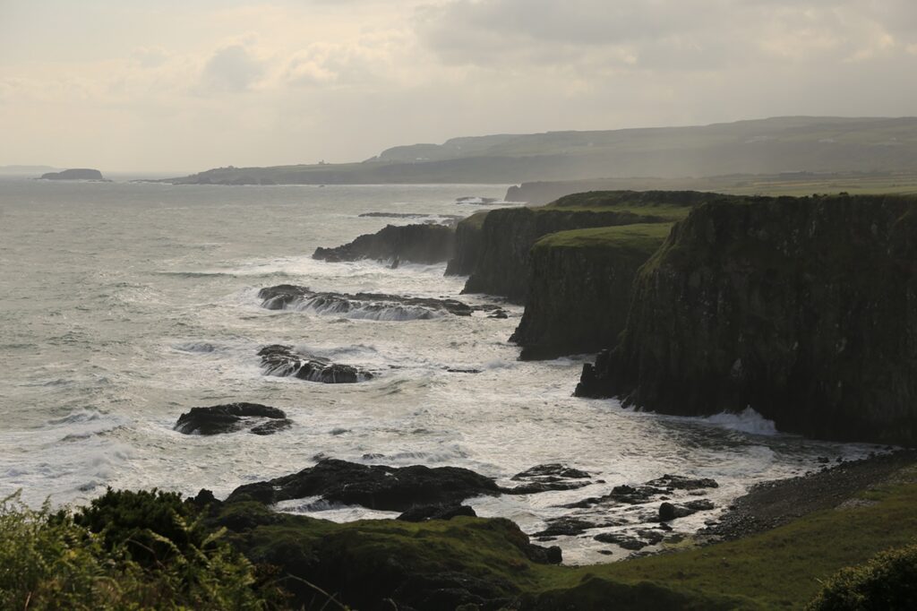 Kilátás az Óriások Útja felé tartó hídról